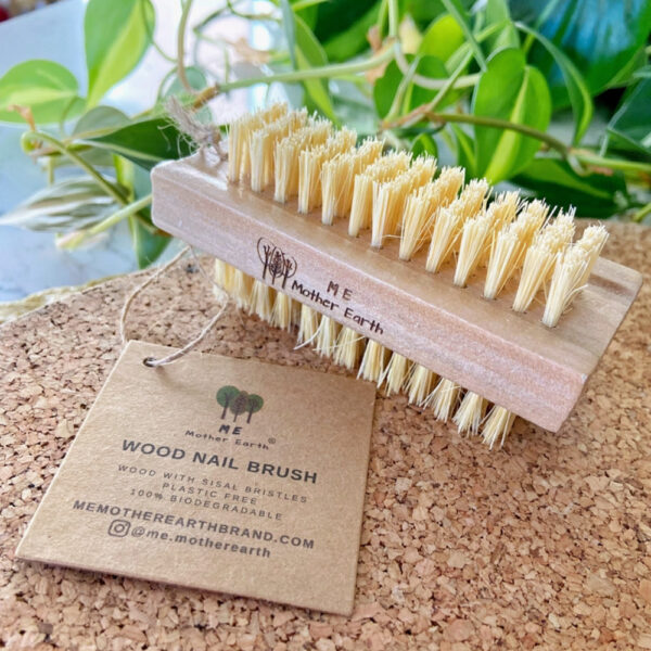 Vegan-wood-Nail-brush